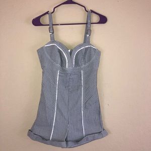 BEBE Striped Seersucker Pin Up Fitted Romper 8